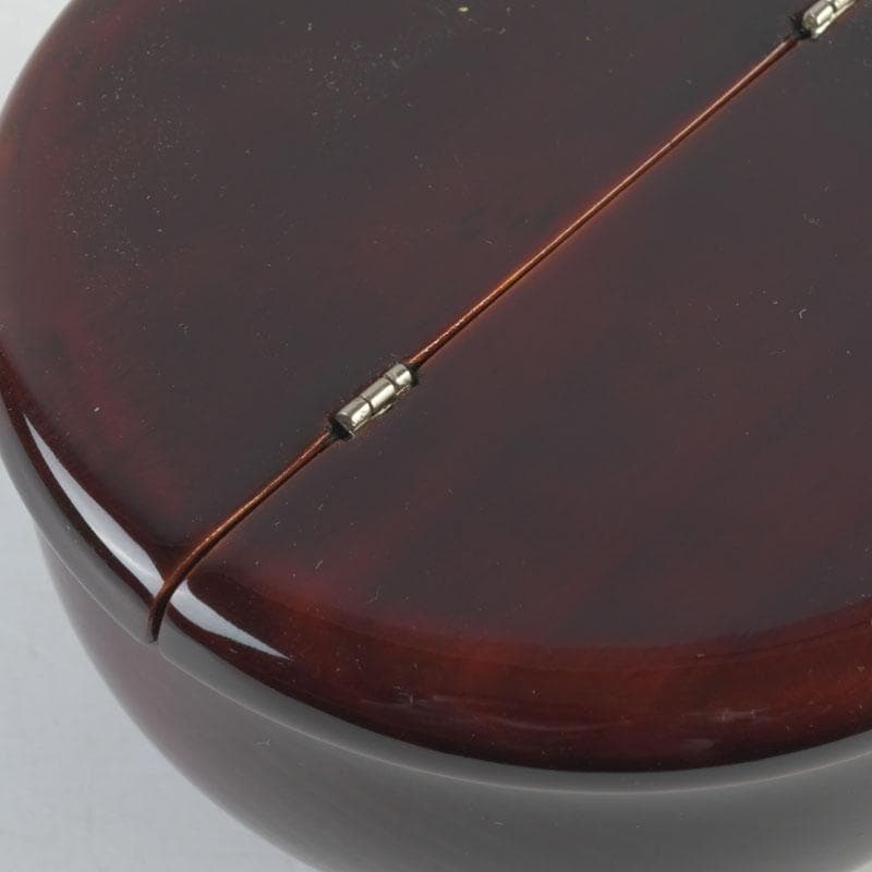 茶道具　塗師　安田春仁作　老松茶入　仕覆付　共箱　V　9691