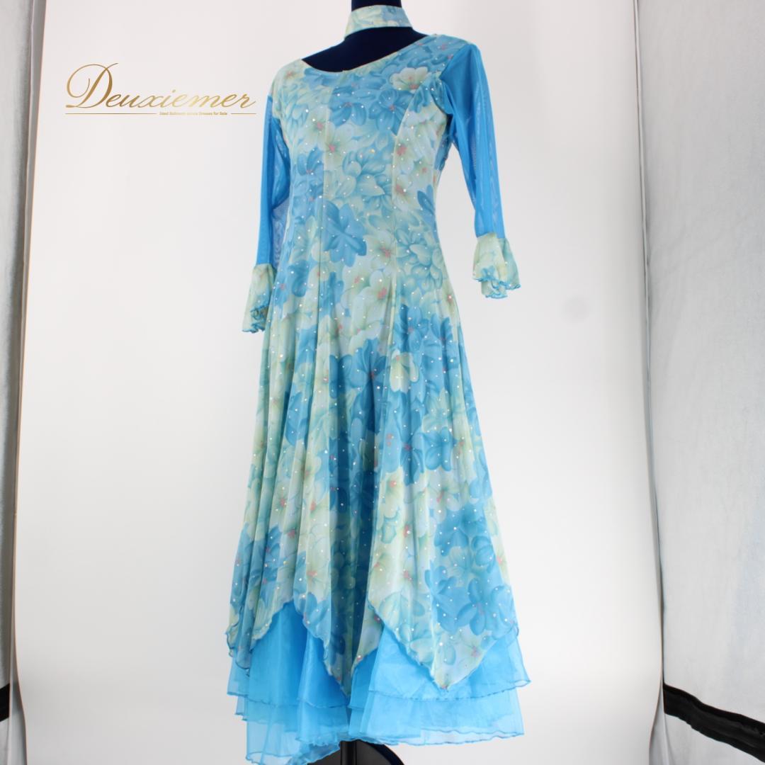 【美品 社交ダンス衣装】ワンピース ドレス 水色 ライトブルー チョーカー 長袖