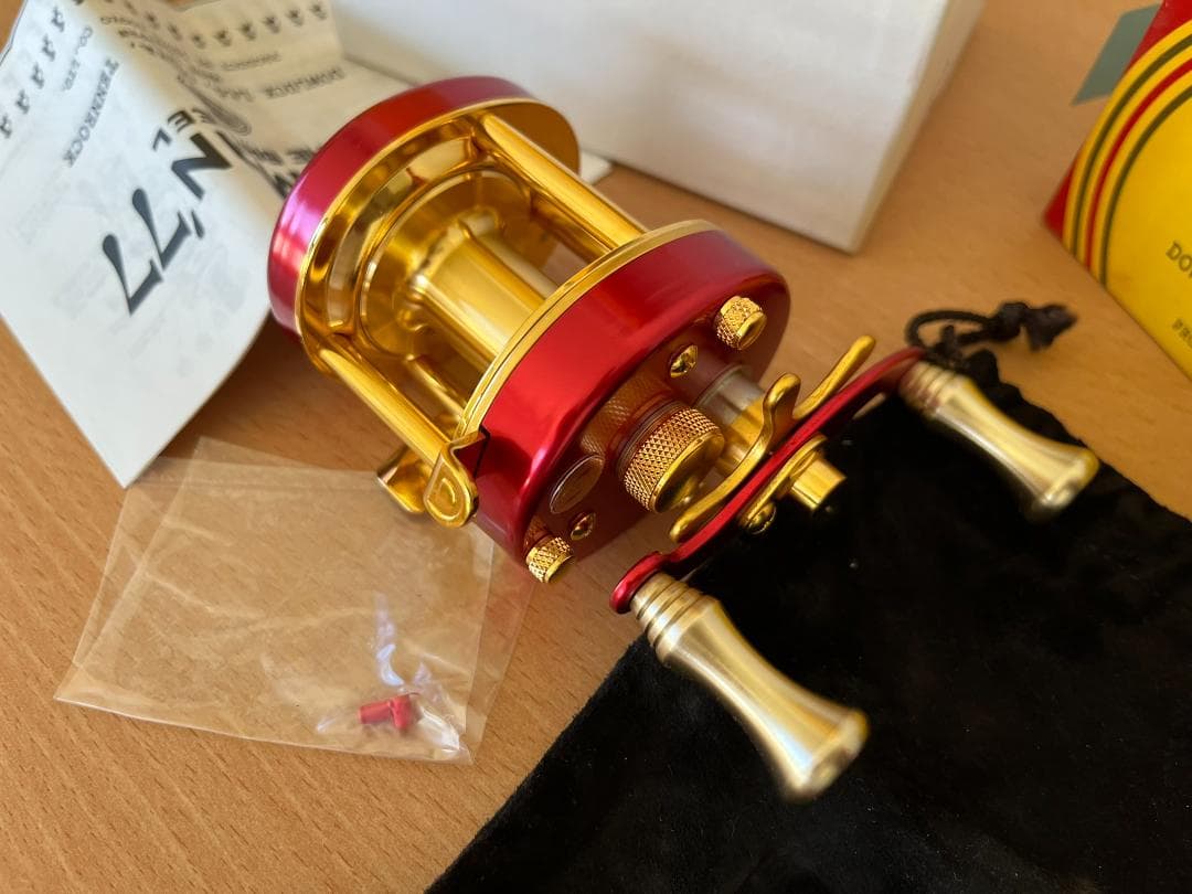 道楽 Dowluck Biteman 77 Red