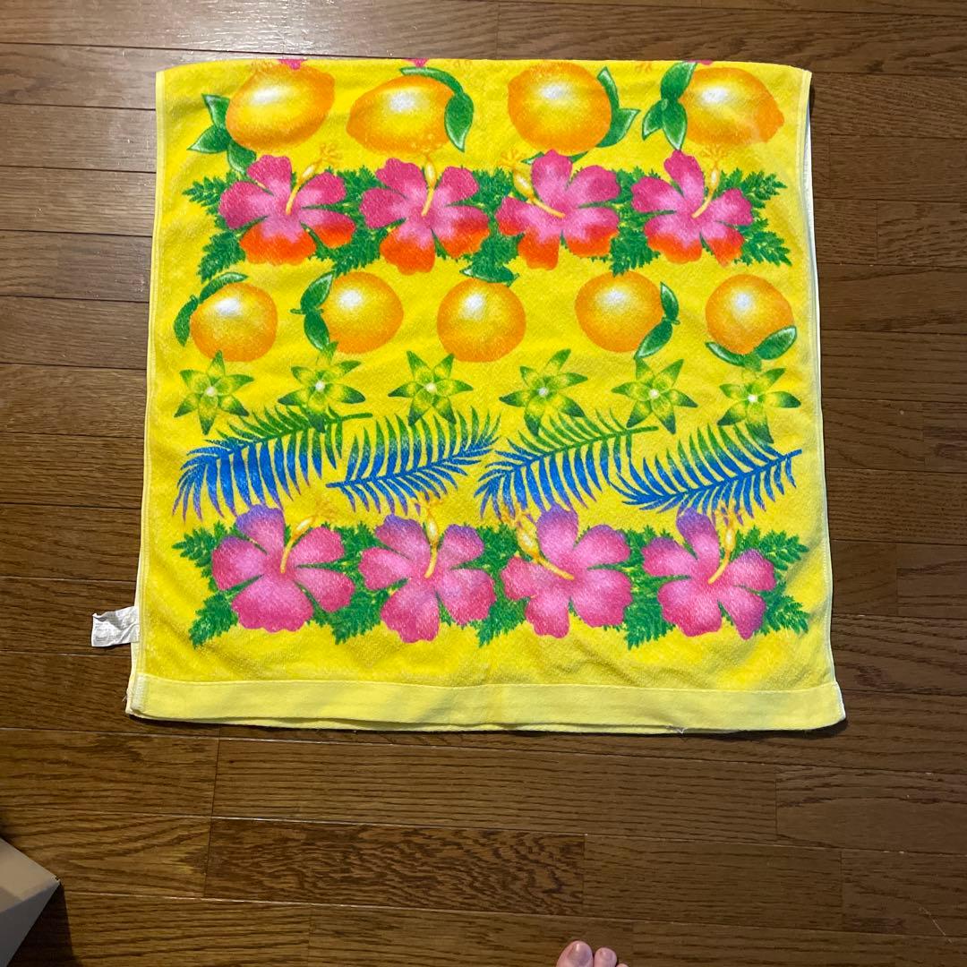 サンリオハローキティ ハイビスカス バスタオル　レトロ　希少