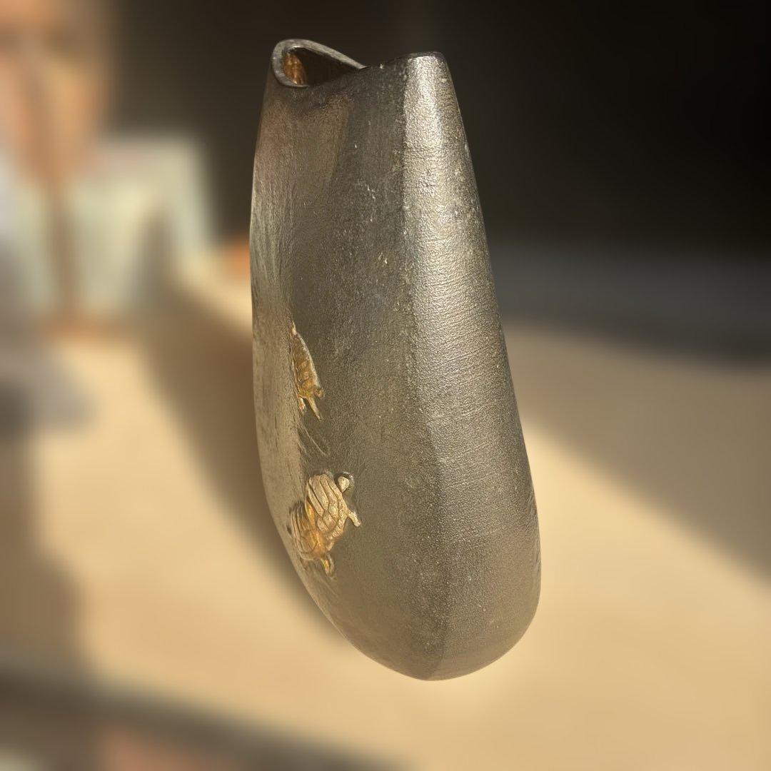 金色の鶴と亀の象嵌　花器 置物　高岡銅器
