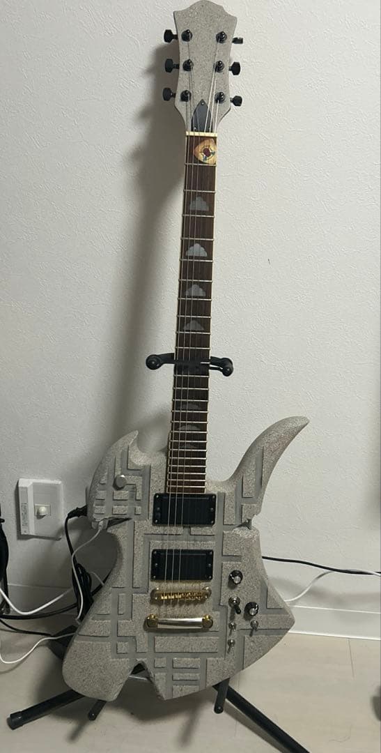 布袋コンクリートギター