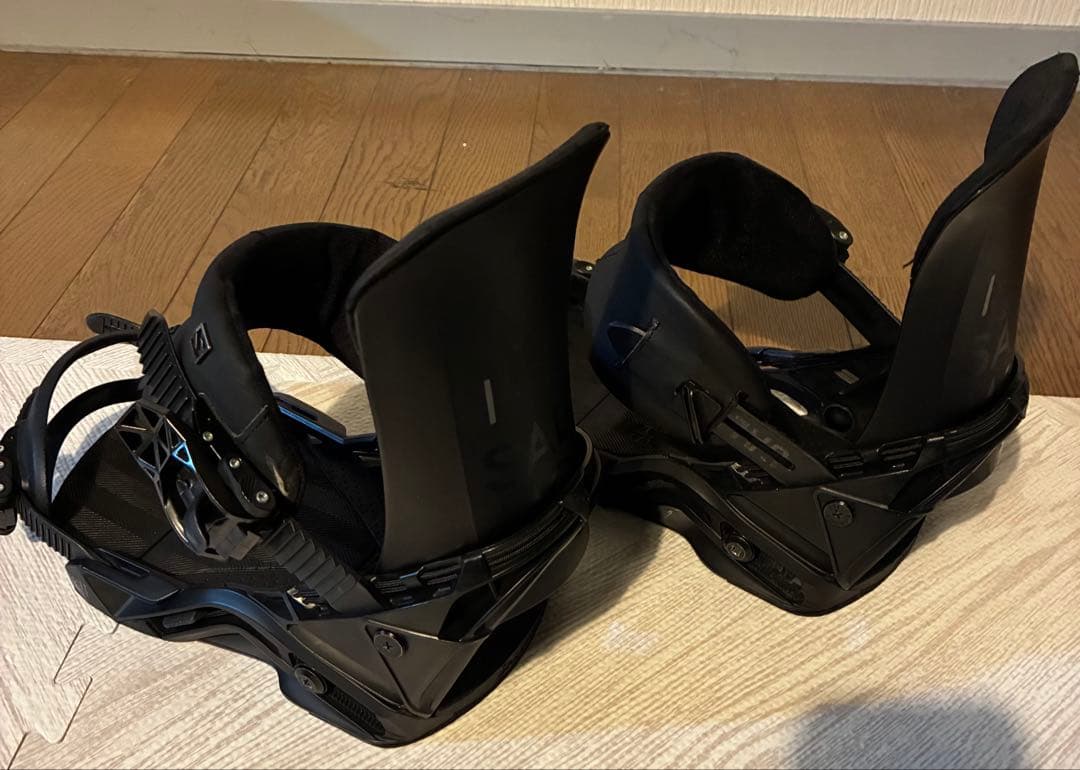 Salomon ディストリクト　シャドウフィット