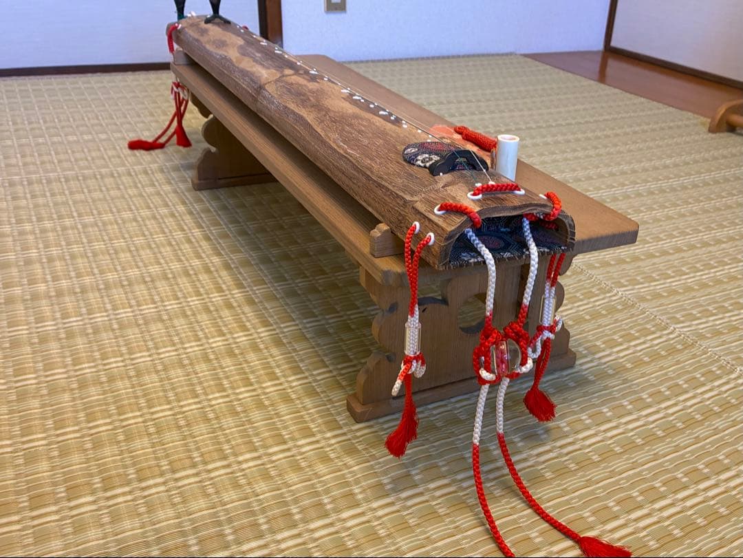 【お値下げしました！！】伝統的な木製琴と付属品　八雲琴　二弦琴