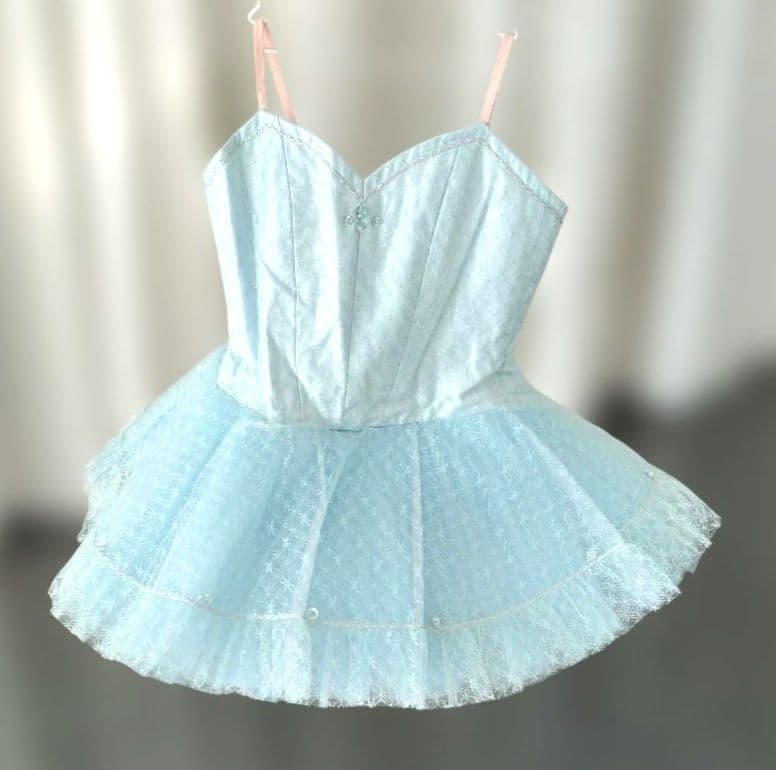 バレエ　クラシックチュチュ2着　　水色シルバーレース巾広　袖、冠付　訳あり