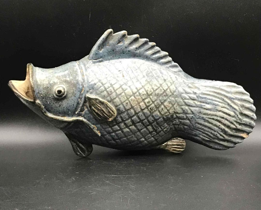 中国骨董　清時代　石湾窯藍釉　魚　置物　旧家蔵出し(C-11)