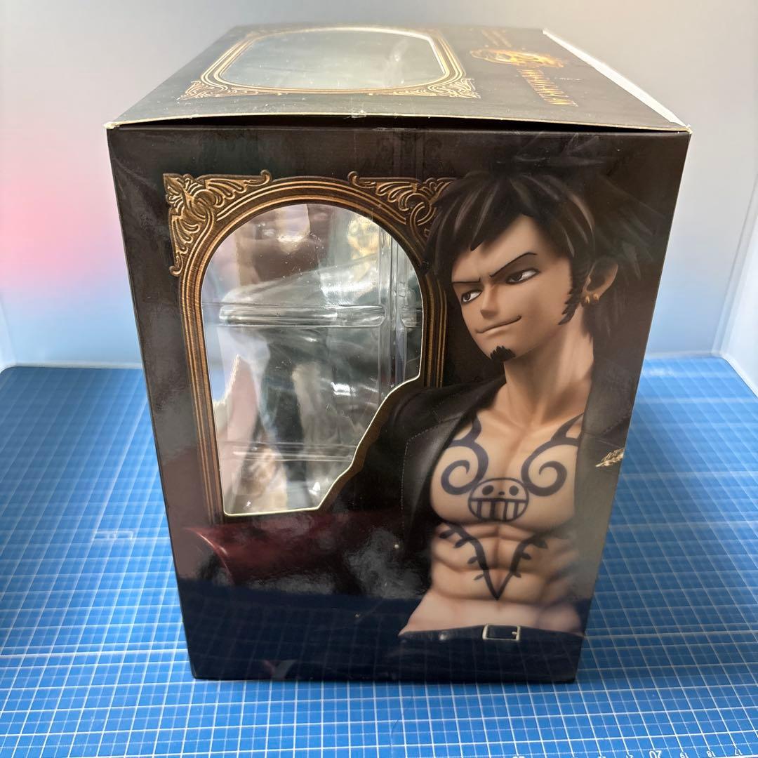 ワンピース　フィギュア　POP トラファルガー・ロー　フィギュア SOC