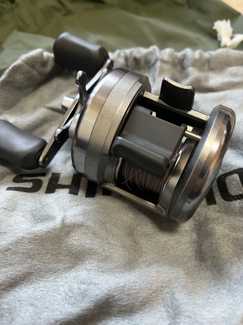 リール SHIMANO AXIS100 RH450