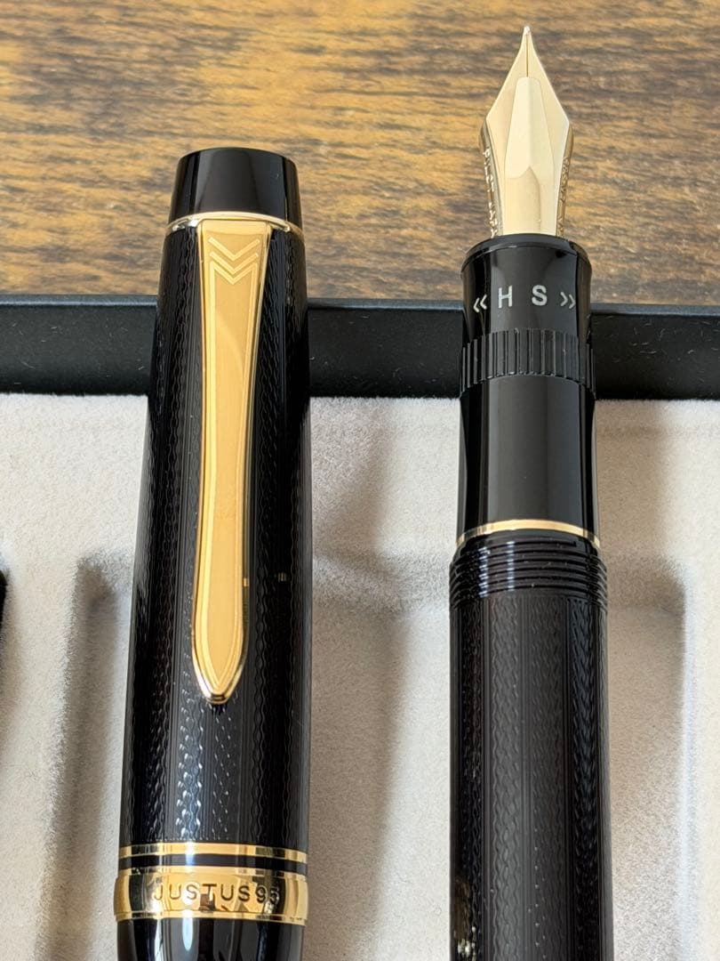 新品未使用　ジャスタス　95 ネットブラック　パイロット　万年筆　14金　中字