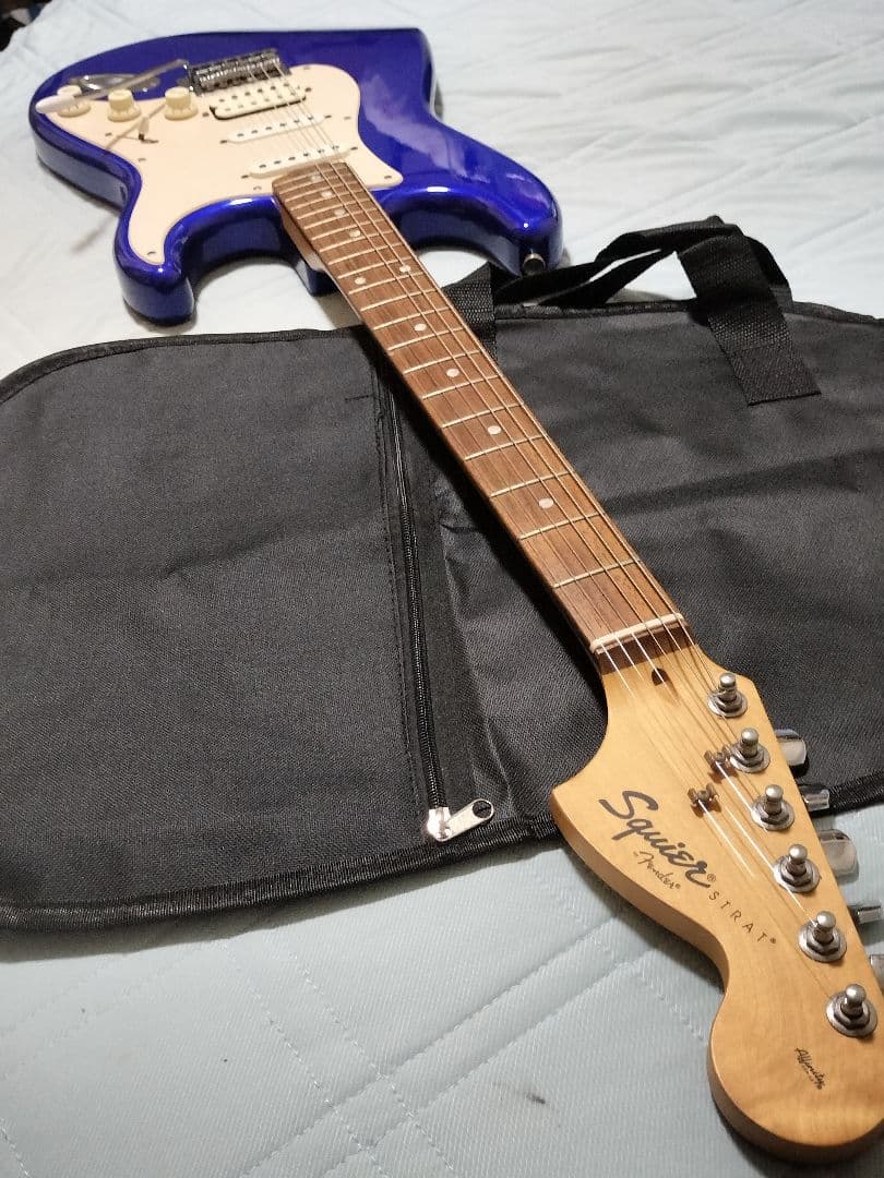 Squier スクワイヤー ストラトキャスター Affinity 青 ケース付