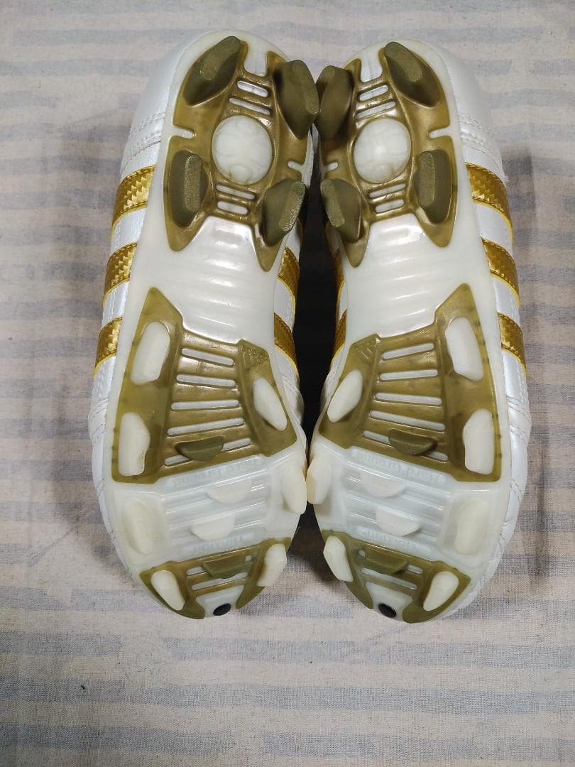 【サッカー　22cm】スパイク　新品未使用です！