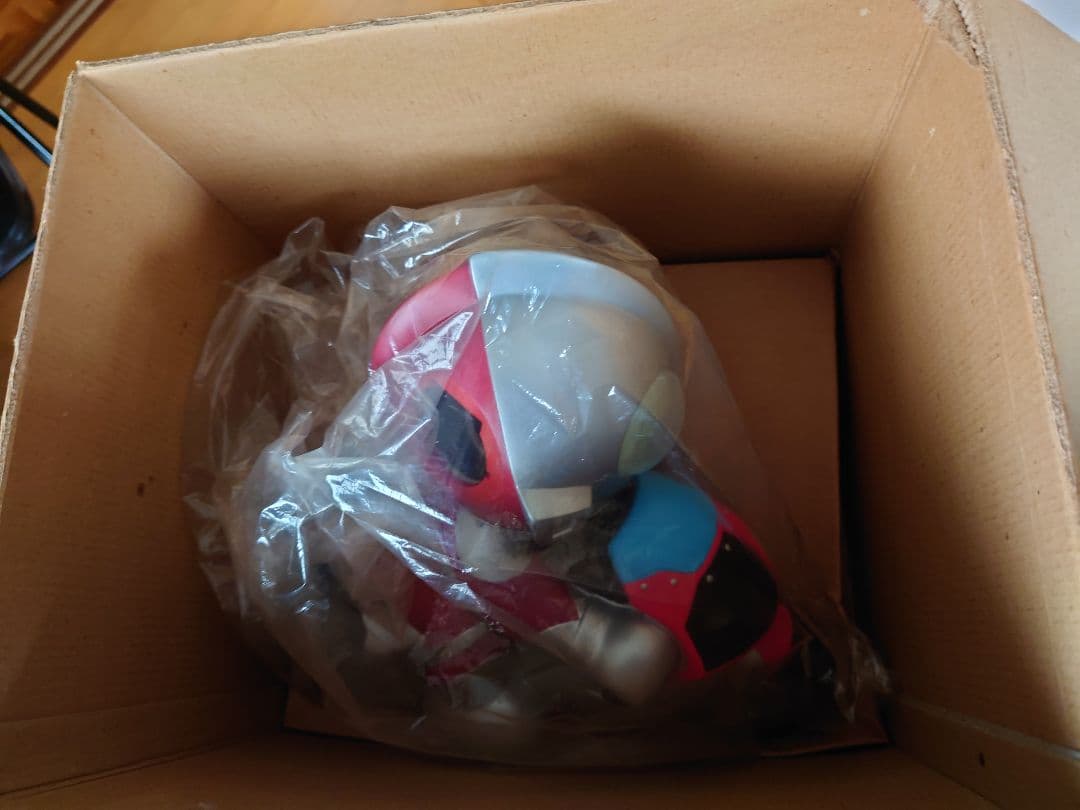 ウルトラマン レーシング サウンドマネーバンク 貯金箱　非売品