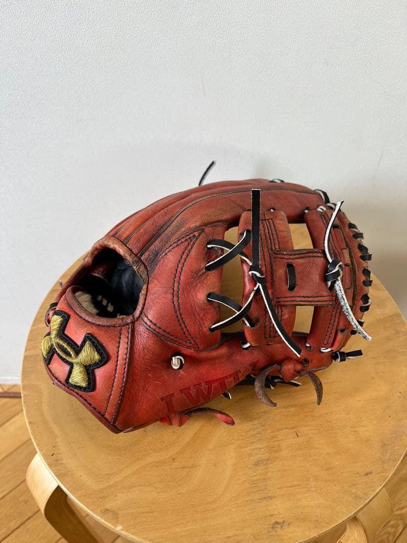 アンダーアーマー　硬式グローブ　内野用