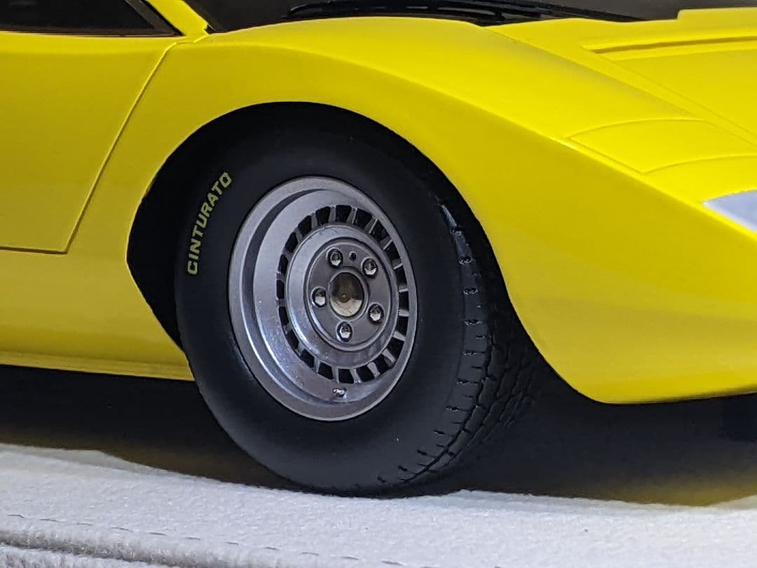 1/18 アイドロン カウンタックLP500 後期型 1971