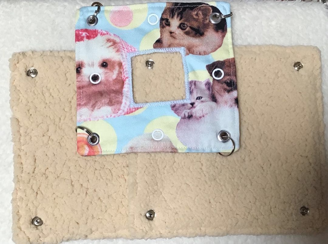 モモンガハウス(わんちゃん・猫ちゃん・リアル)  ボアベージュ 1900円