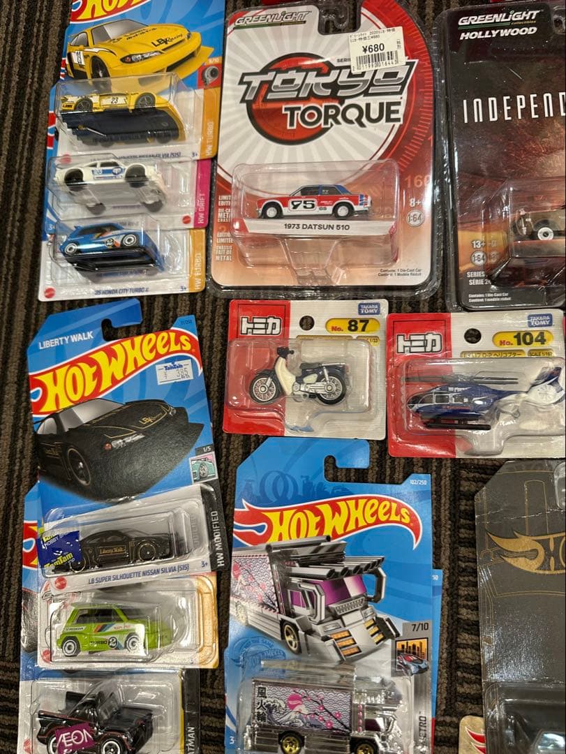 【箱詰め販売】Hot Wheels・トミカ　 ミニカーまとめ 全52点
