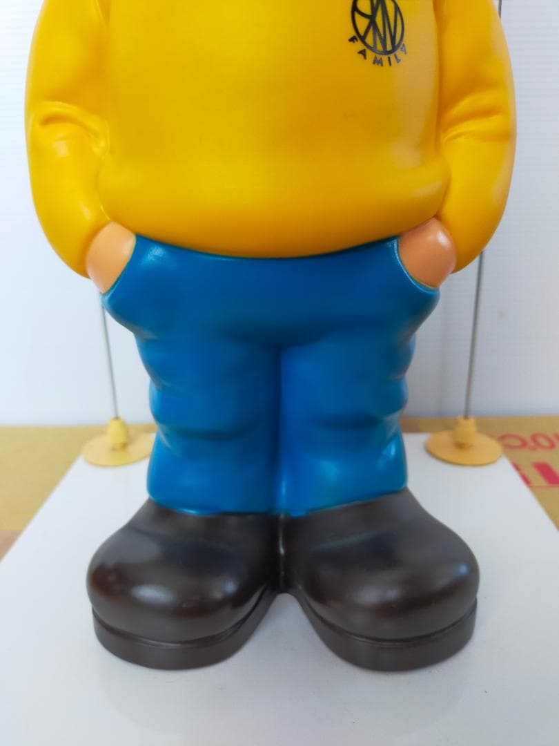 河村隆一　ソフビ人形　台座付き