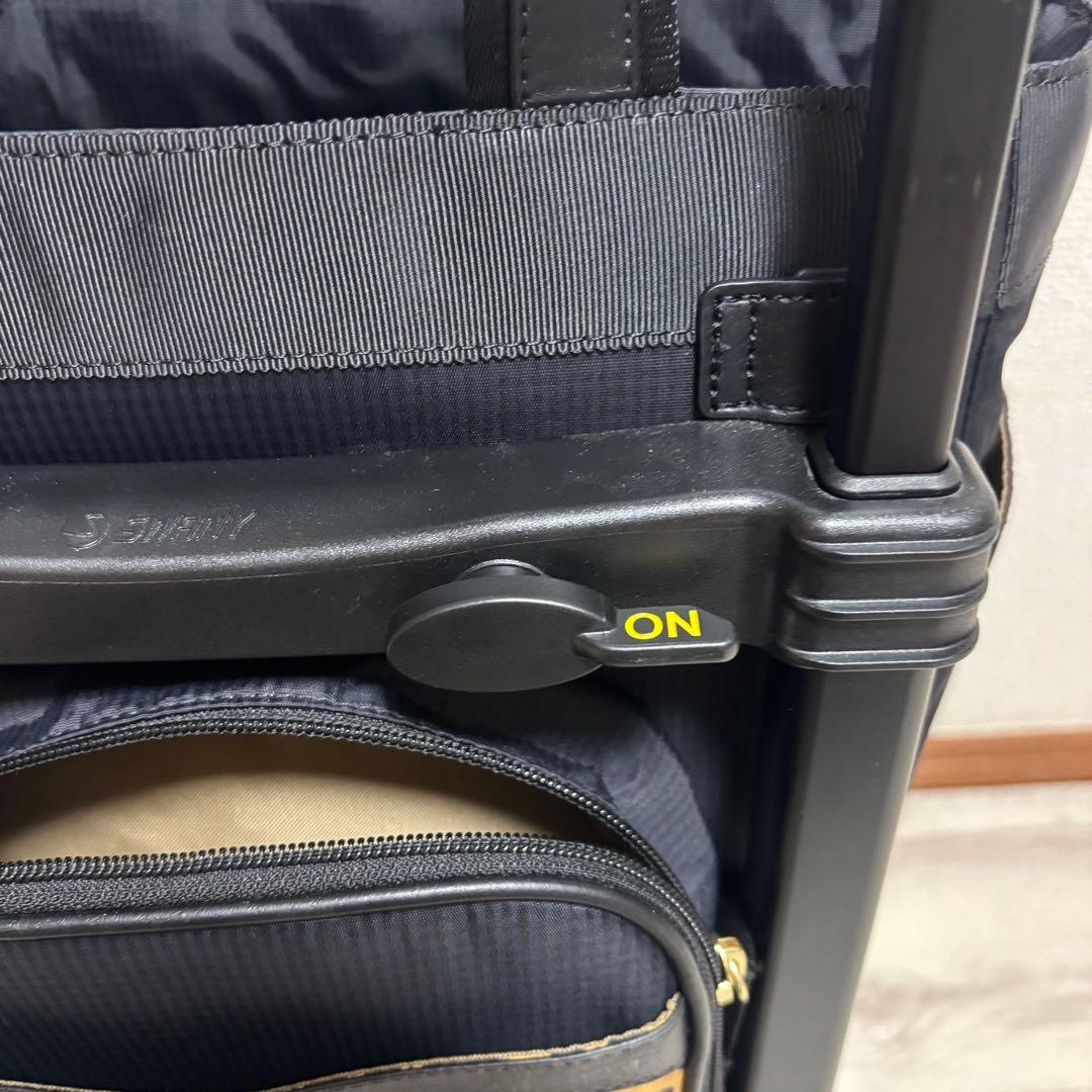 SWANY スワニー　キャリーバック　レオパード柄　ヒョウ柄