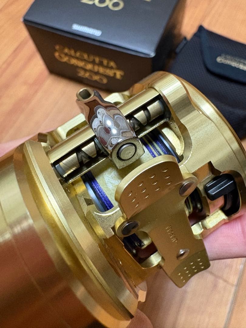 リール 21CALCUTTA CONQUEST 200