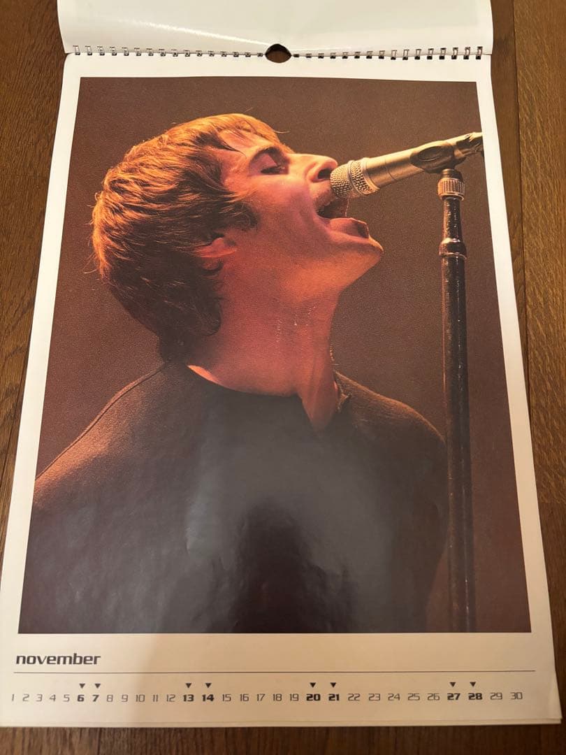 希少　ヴィンテージ　OASIS 1999年カレンダー