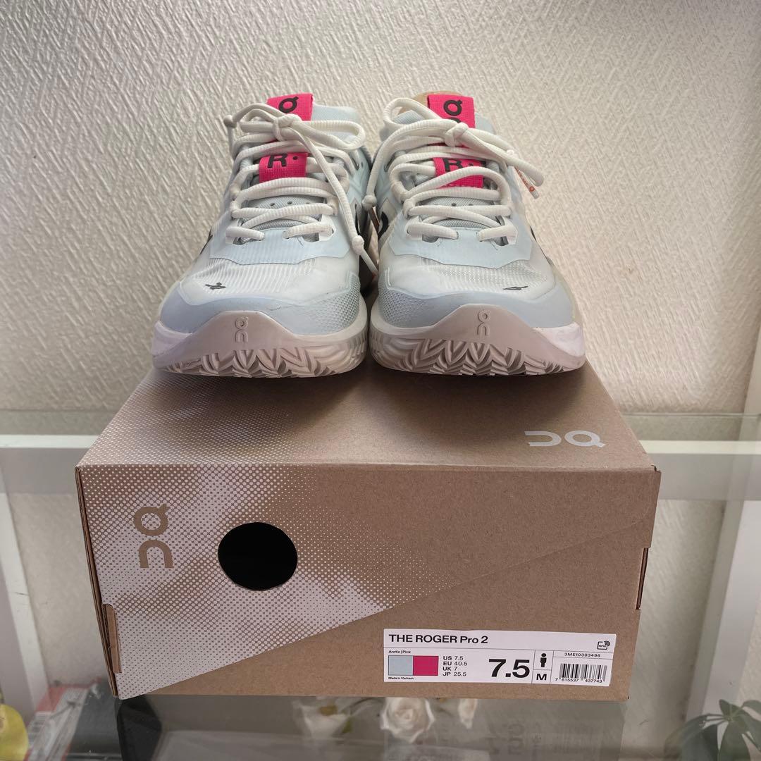 On THE ROGER Pro 2 7.5 M ホワイト/ピンク