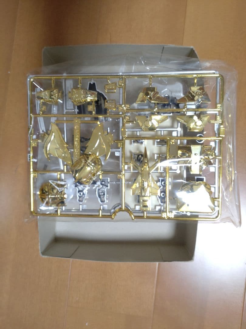 SDガンダムBB戦士 ゴールド 未組立