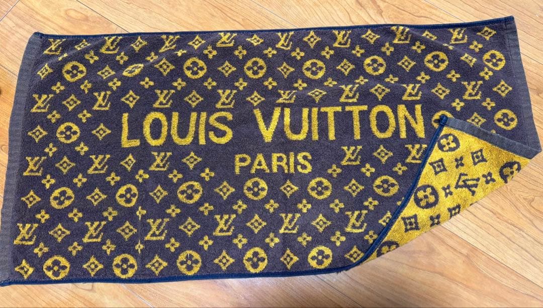 LOUIS VUITTON モノグラムタオル