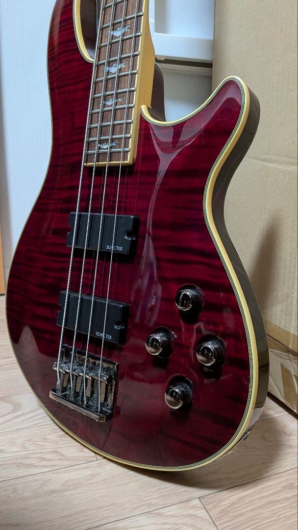 ベース Schecter Omen Extreme C-4