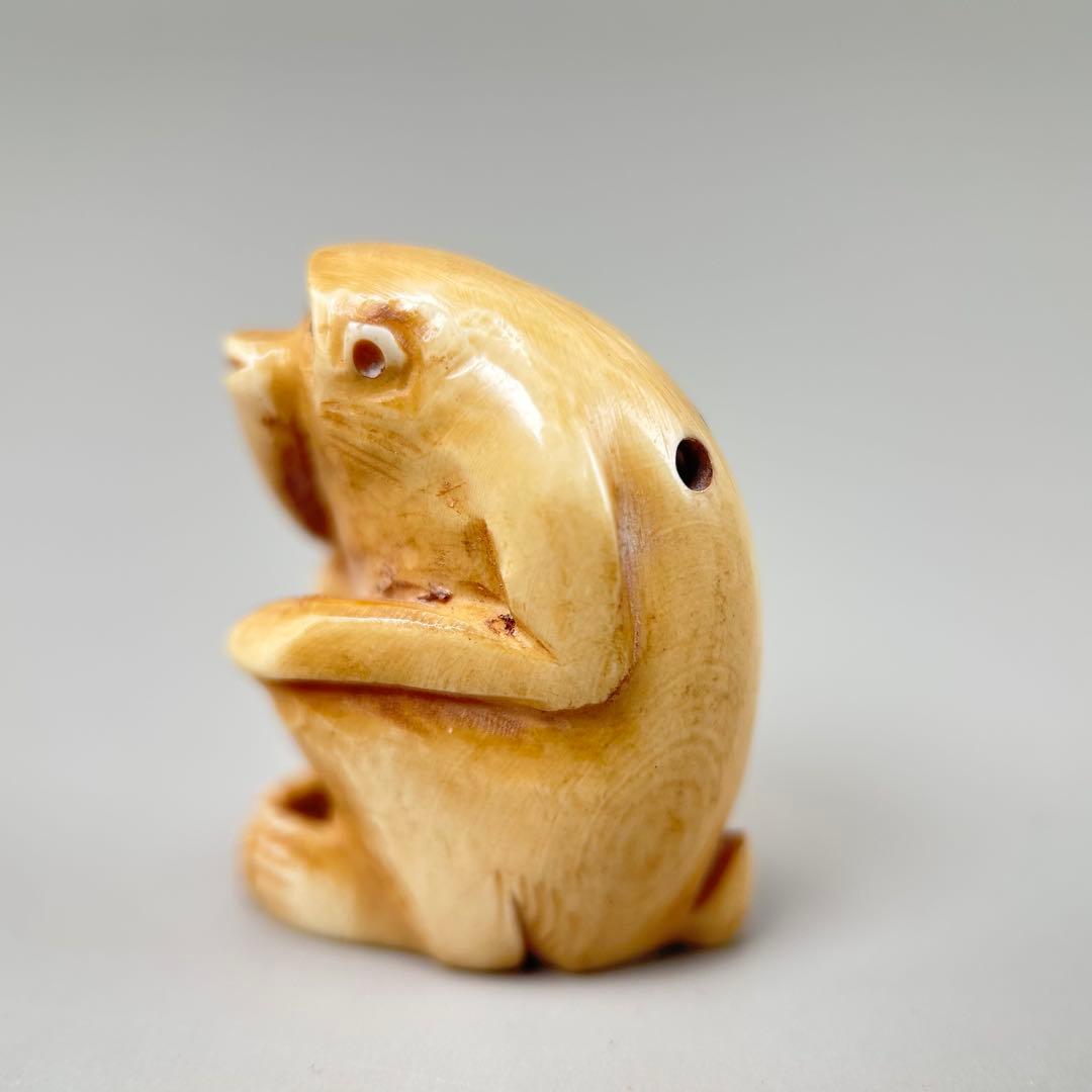 猿の彫刻 小型根付天然素材アンティーク骨董飾り物古美術置物細密細工