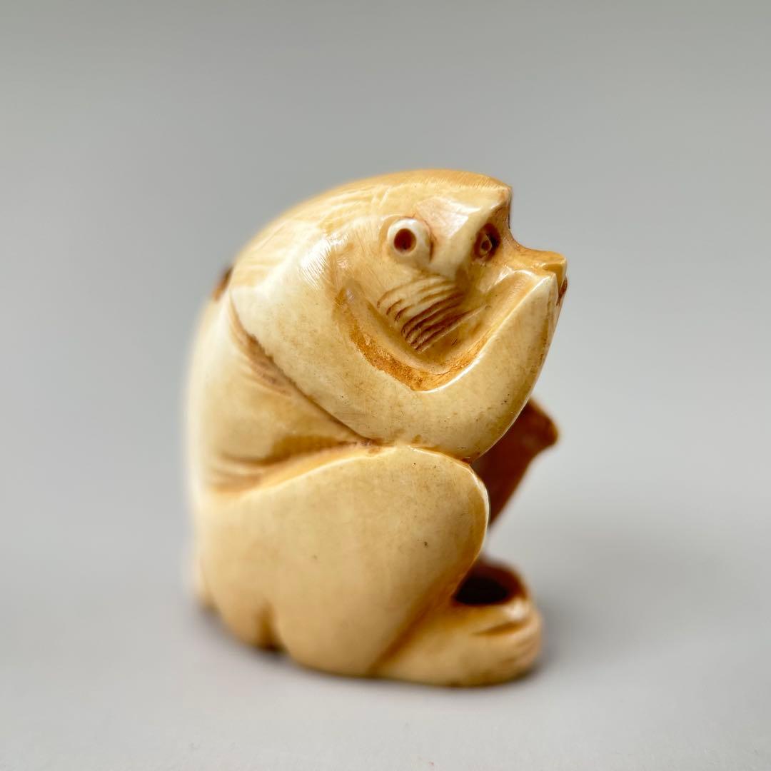猿の彫刻 小型根付天然素材アンティーク骨董飾り物古美術置物細密細工