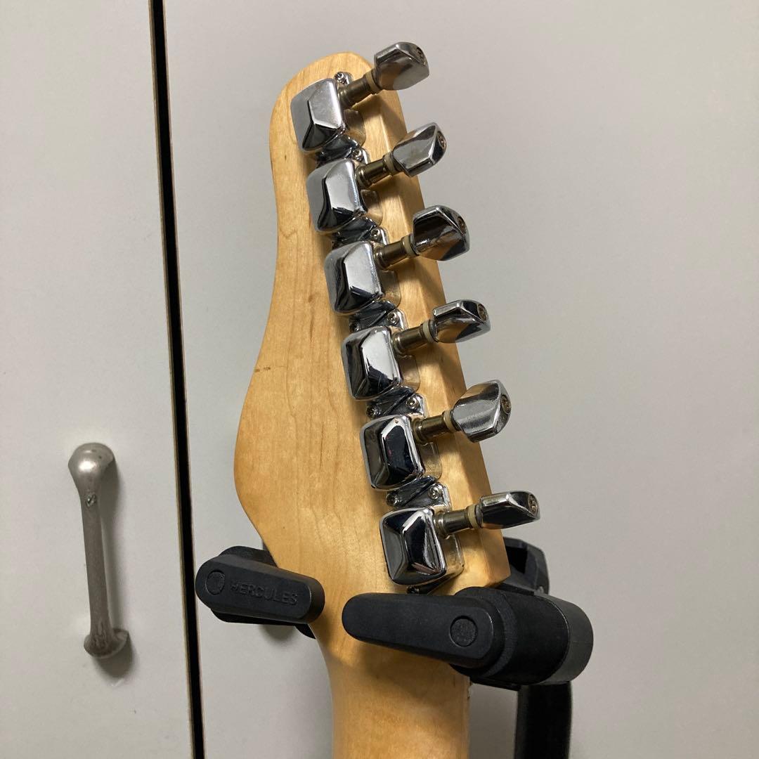 BEHRINGER IAXE 393 ベリンガー　ストラトタイプ