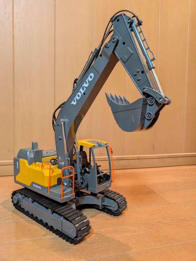 (ジャック)1/18スケールScania770s RCトレーラーセット