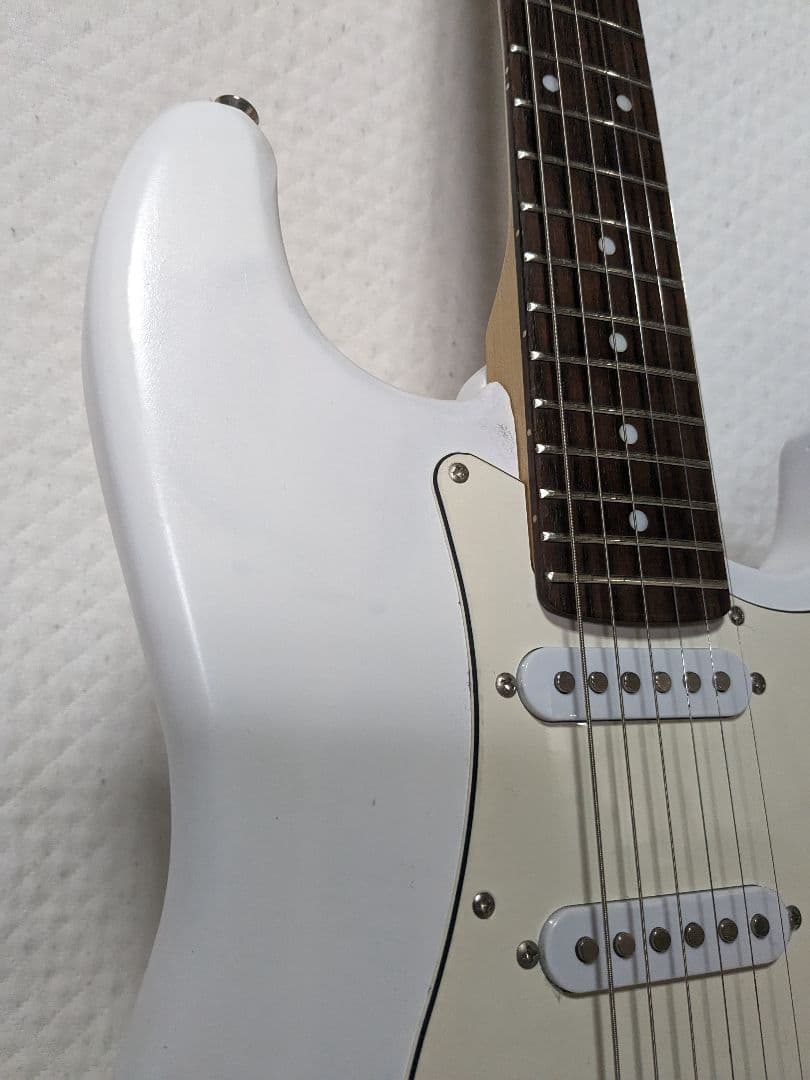 バスカーズ、エレキギター、ホワイト