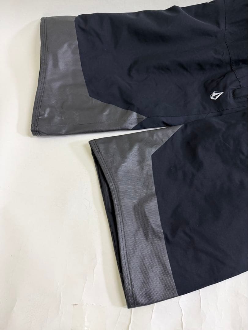【VOLLCOM】美品 Rain ゴアテックスBIB overall ビブパンツ