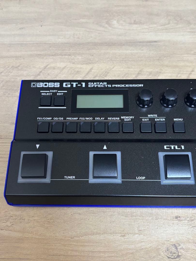 BOSS GT-1 （純正アダプタ、取扱説明書付）