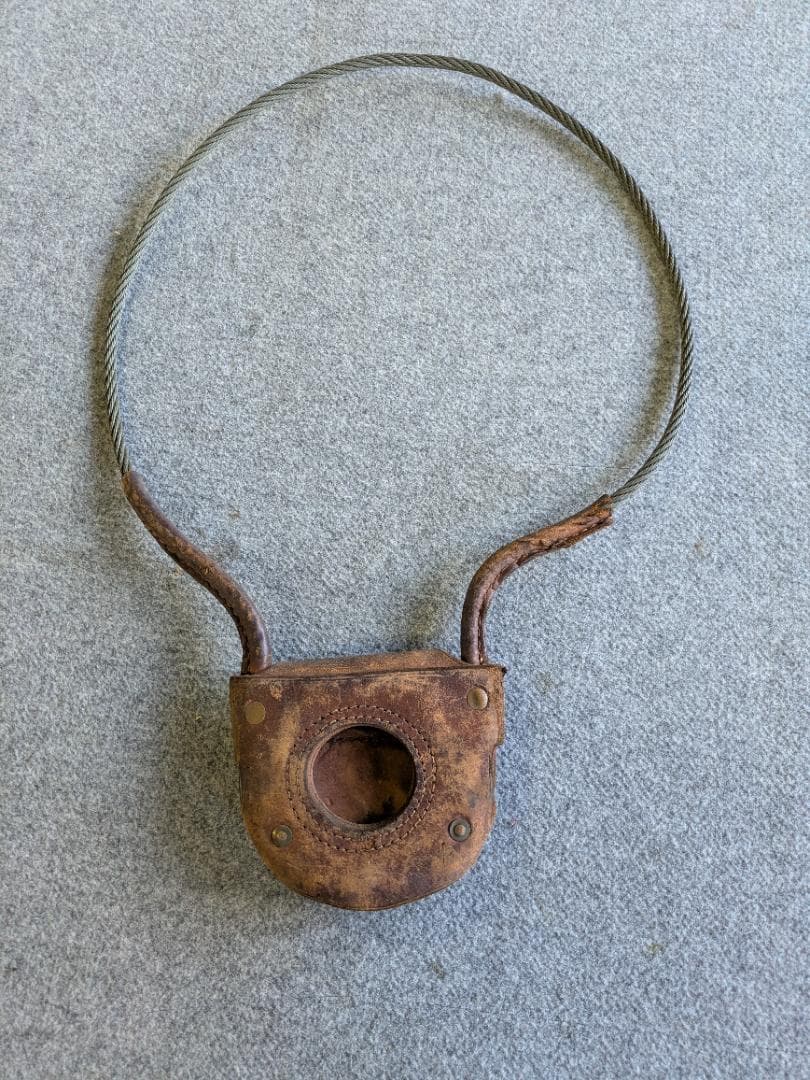 【希少】国鉄 鉄道部品 通票入れ タブレットケース 本革 ワイヤー付き