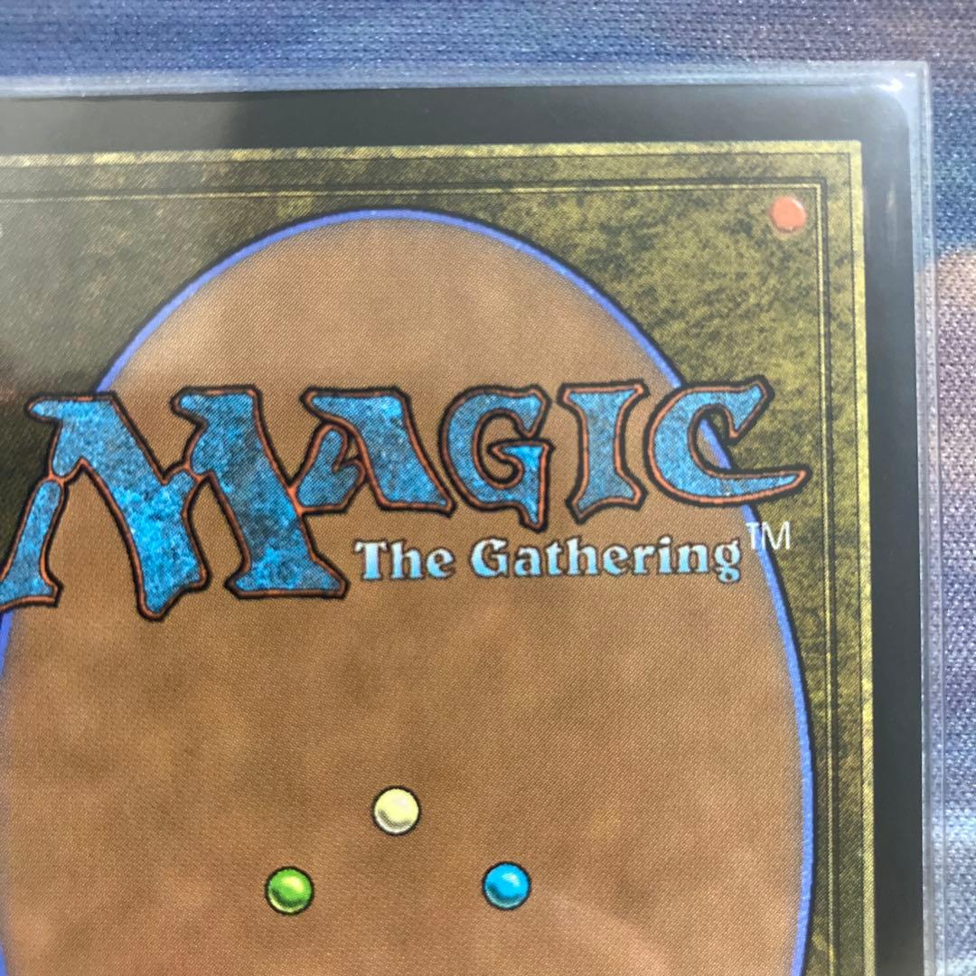 魔導の力を持つ少女、ティナ　英語