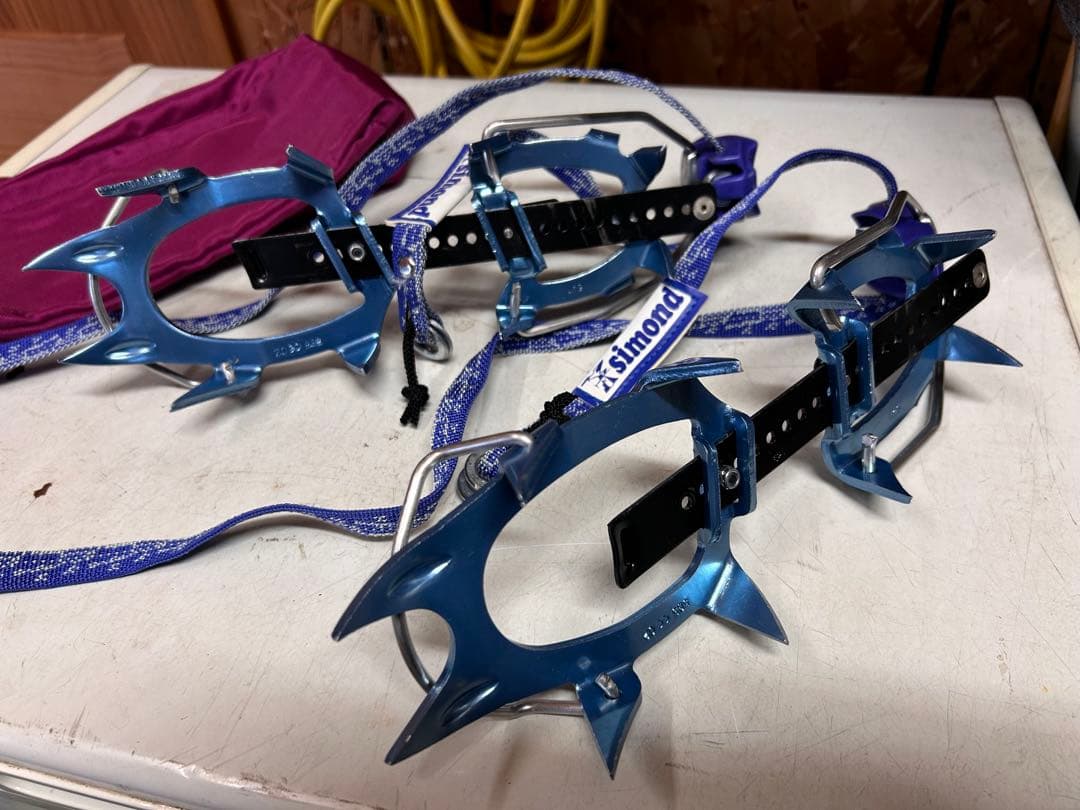 シモン　アルミアイゼン