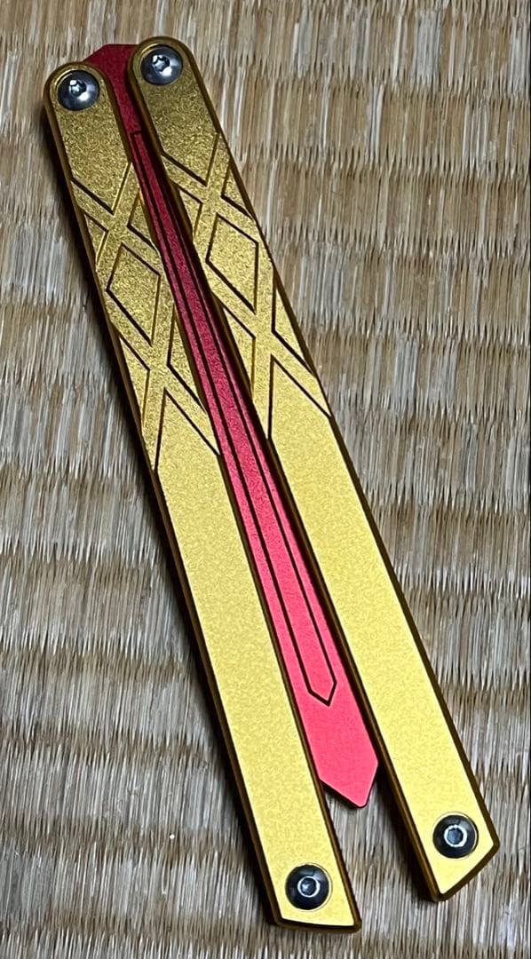 バタフライナイフトレーナー　swordfish clone