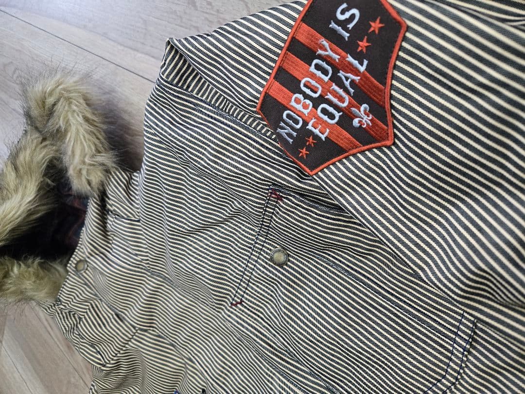 新品未使用　キスマークスキ・ボードーウェアLサイズ