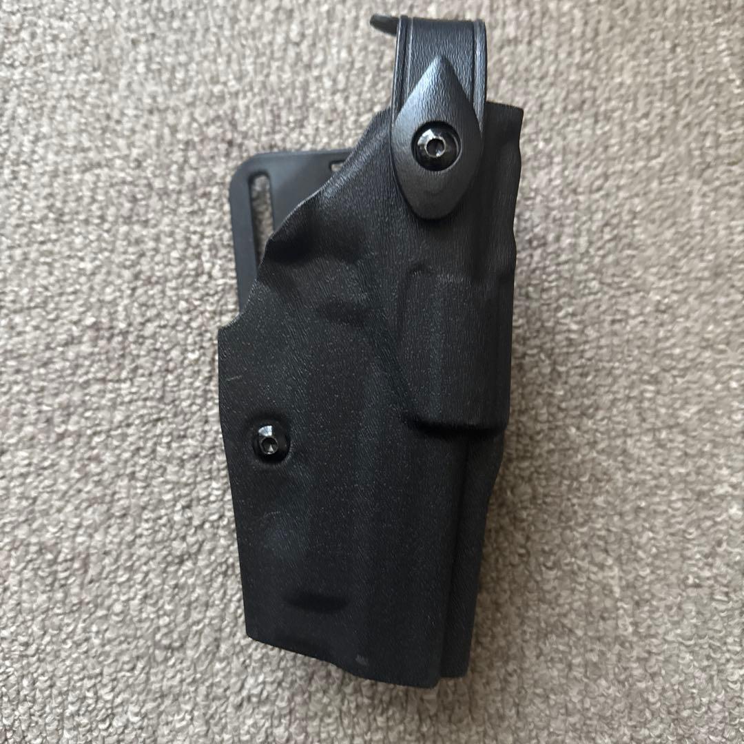 【成約済:マツさん】SIGP226ハンドガン弾倉2本、ホルスター付き(エアガン)