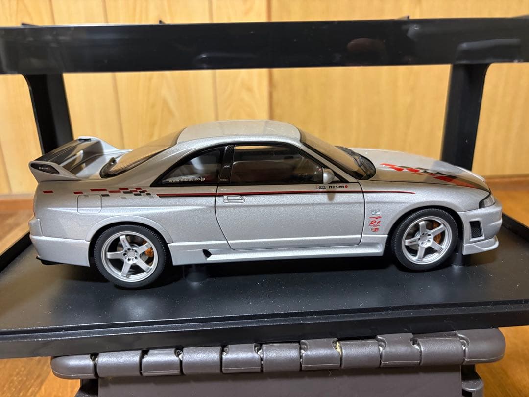 1/18 オートアート ニスモ スカイライン R33 GT-R NISMO