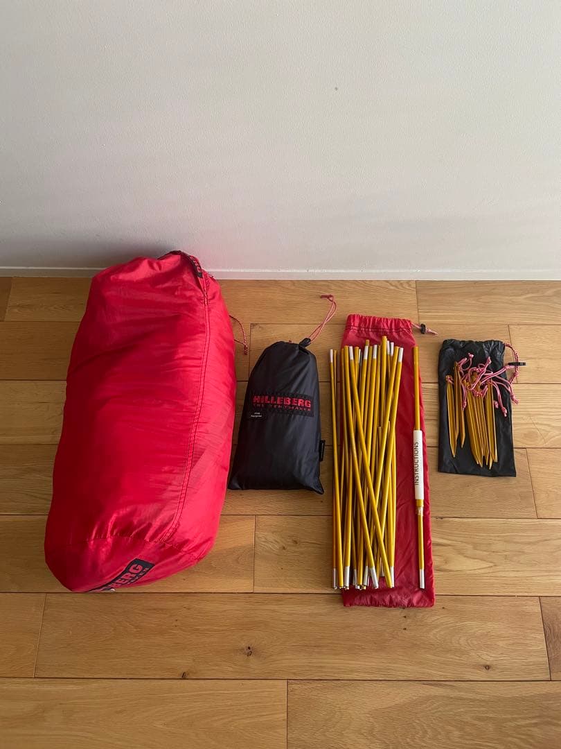 ヒルバーグ　アラック　フットプリント付き