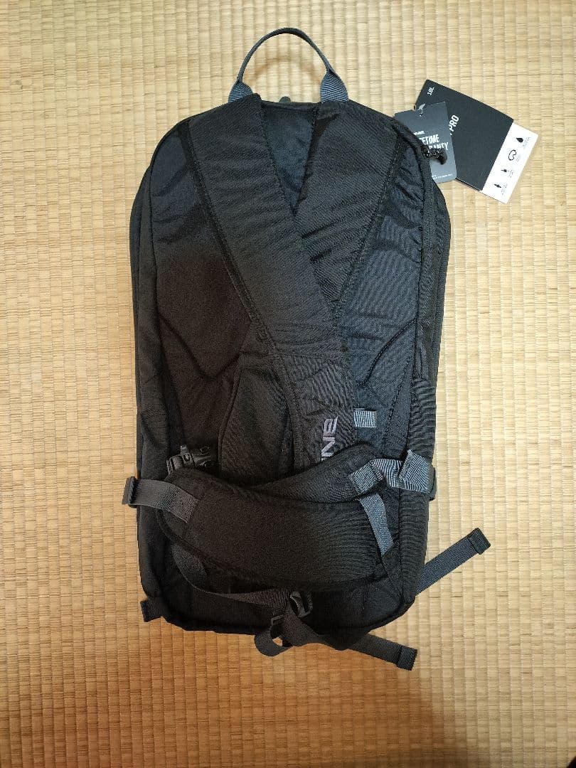 p*q様 DAKINE MISSION PRO スノボ バッグ 18Lバックカン
