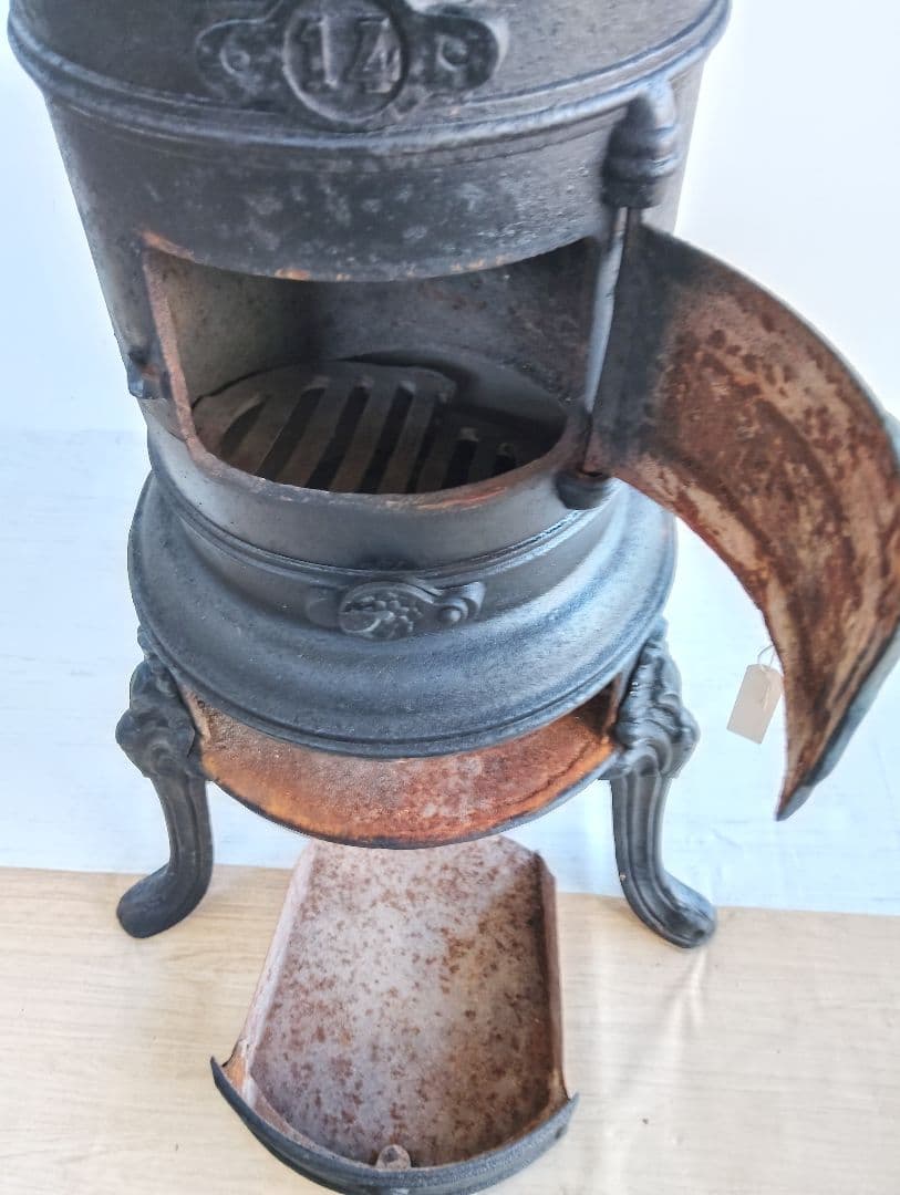 ストーブ フランス　鋳物 鉄製 シャビー レトロ ヴィンテージ(よ87)