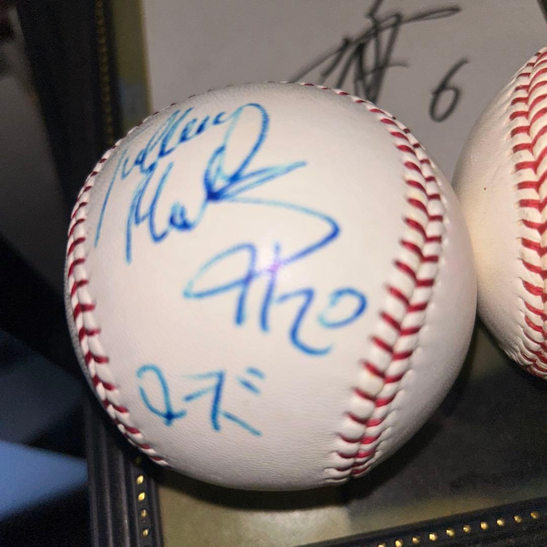 ジャイアンツOB小久保裕紀　タフィーローズ　小笠原直筆サインセット