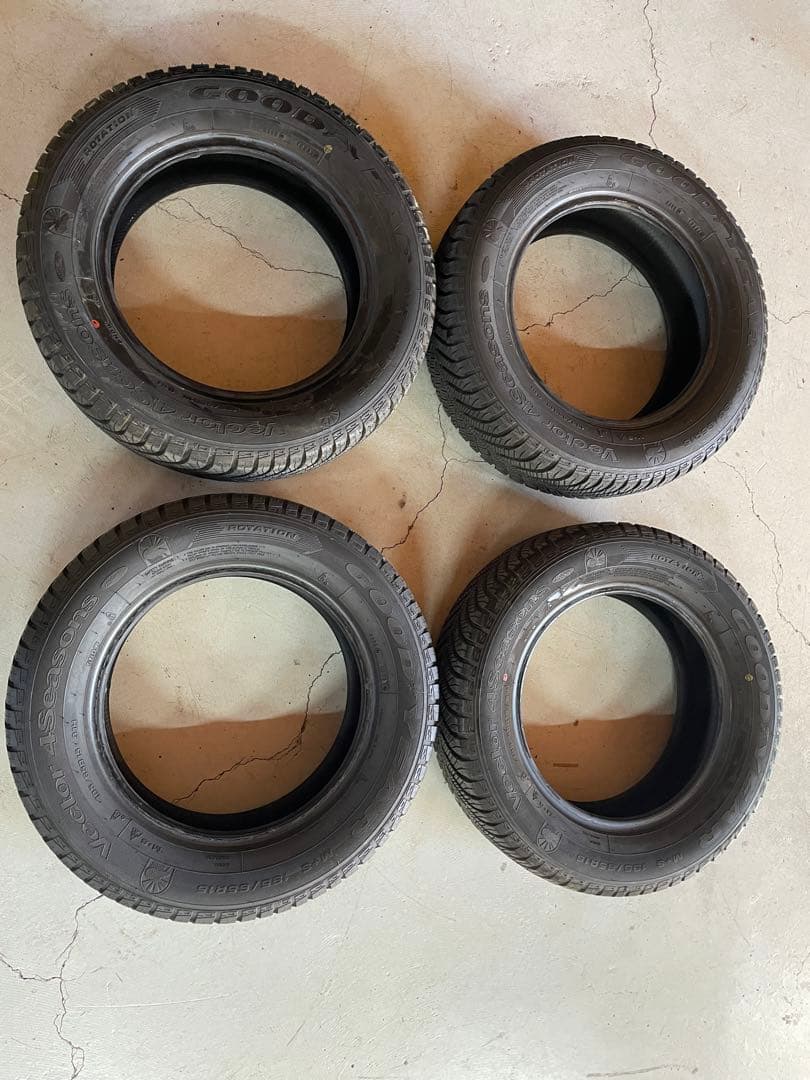 グッドイヤー　オールシーズンタイヤ　195/65R15 4本