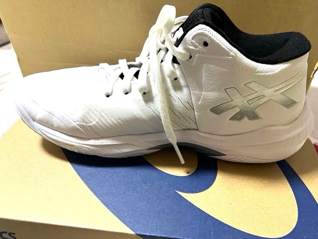 ASICS バレーボールシューズ ホワイト