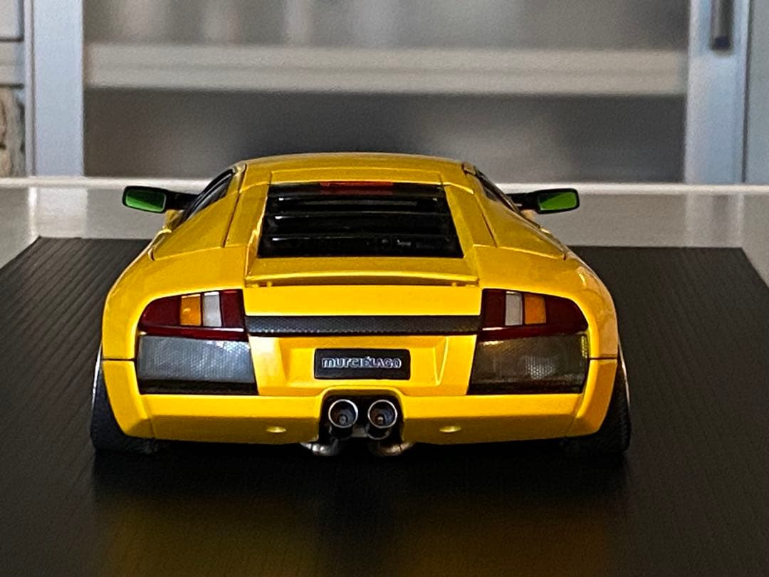 ランボルギーニ　ムルシエラゴ 　　　ローダウンカスタム　1/18