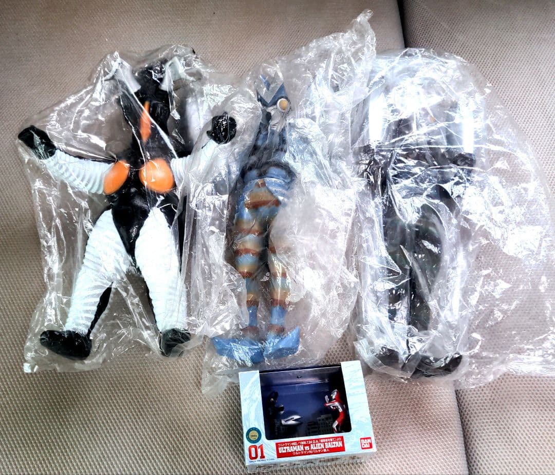 バルタン星人2代目バルタン星人、ゼットン ビッグサイズソフビ 3体セット